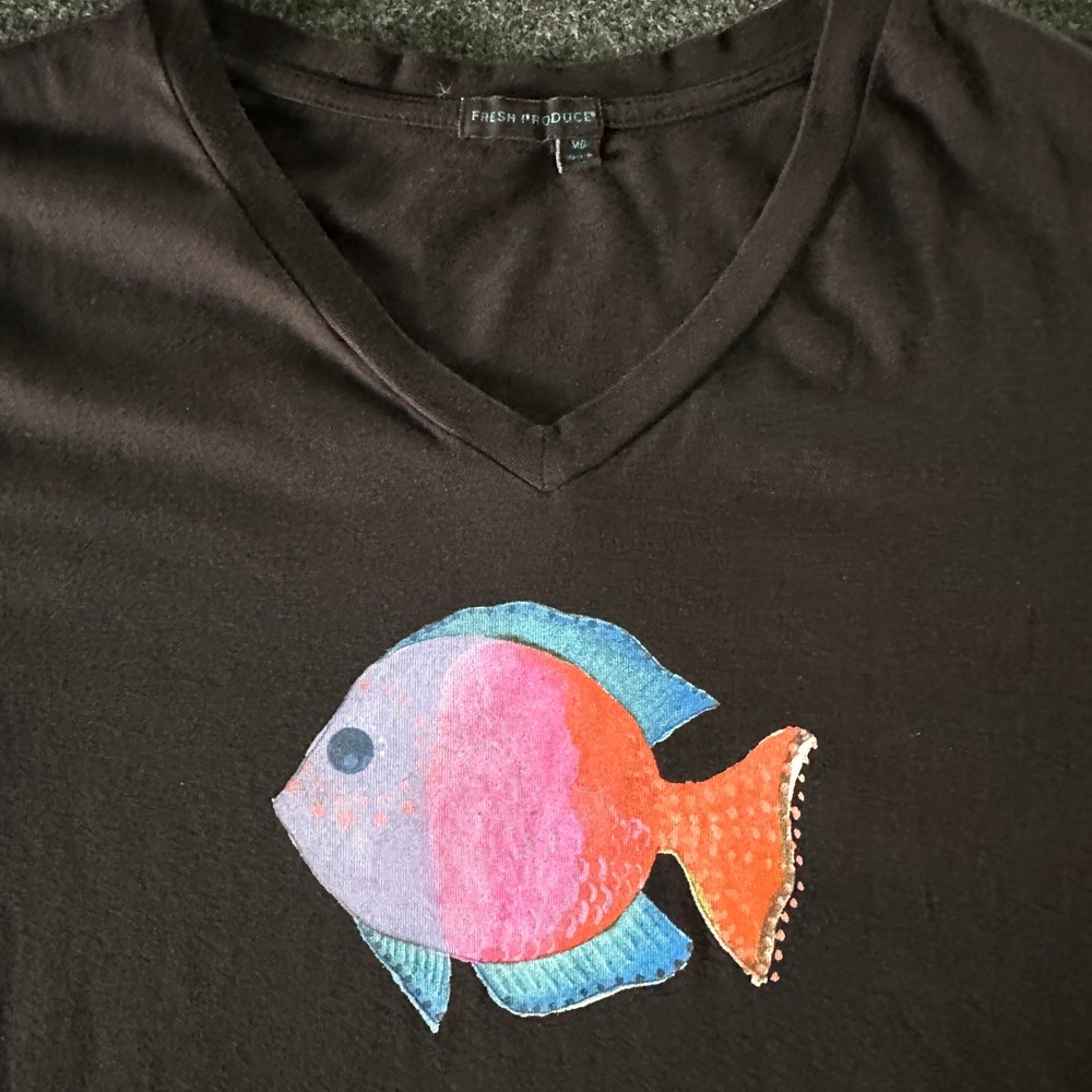 Fresh Produce Black Cotton V-Neck Tropical Fish Graphic T-Shirt Made in USA MD